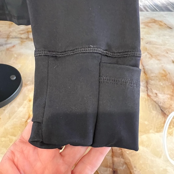 Lululemon Define Woman’s Jacket Size 6 - Picture 3 of 7